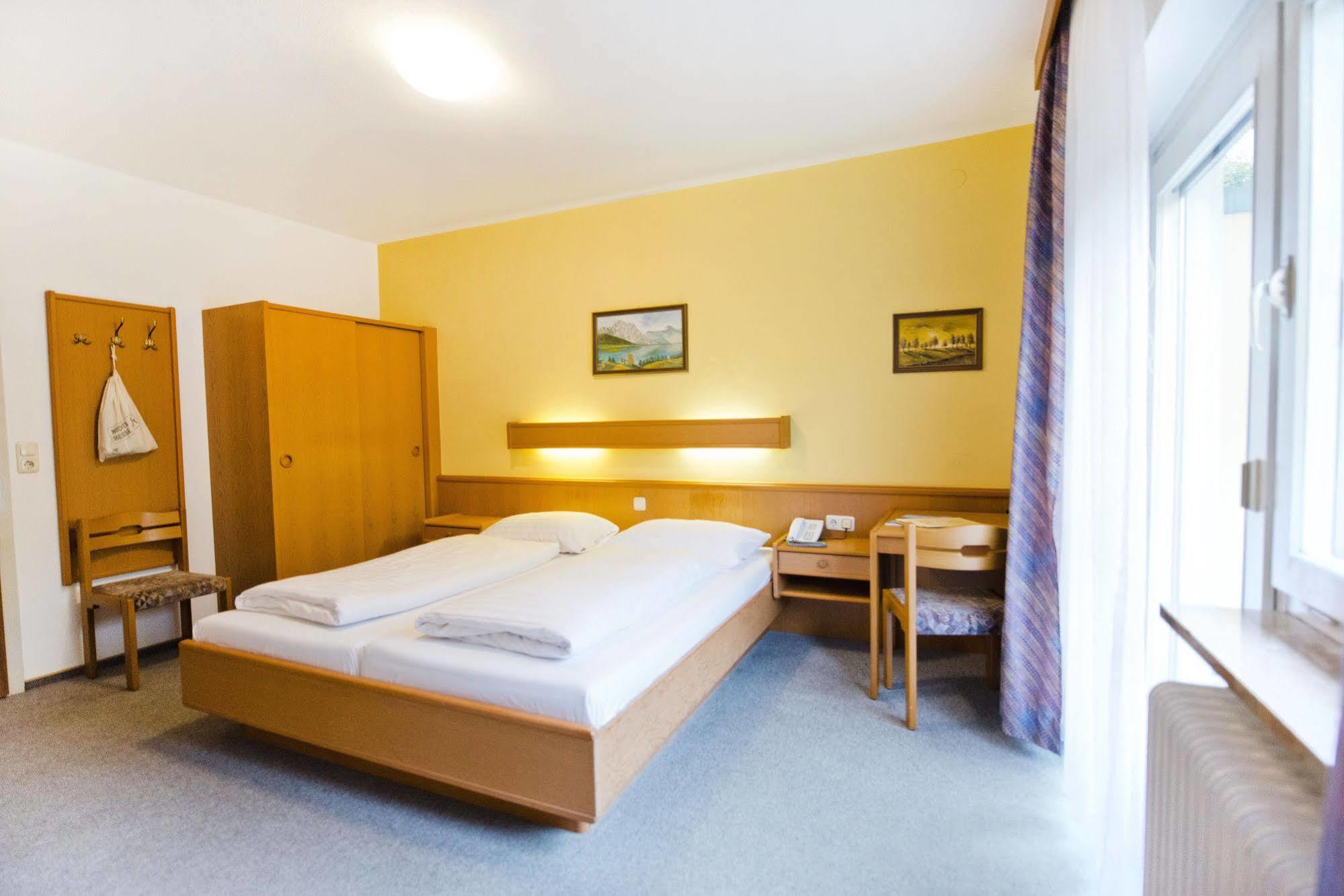 Gasthof Hoftaverne Ziegelböck 2*